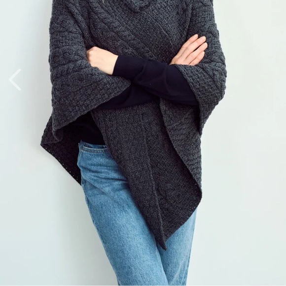 Inis Crafts Ireland 100% Merino Wool High Neck Poncho Cable Sweater Gray S/M - Picture 3 of 9